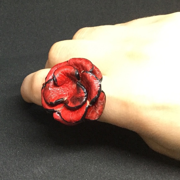 Collection of 4 adjustable leather flower rings - Picture 5 of 14